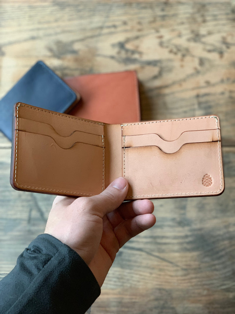 The Jefferson Bi-fold Wallet in Olive - M & W Leather